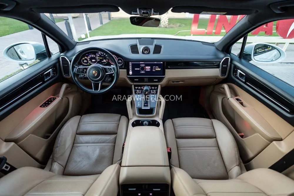 Porsche Cayenne 2019 for Sale in Dubai Image-16