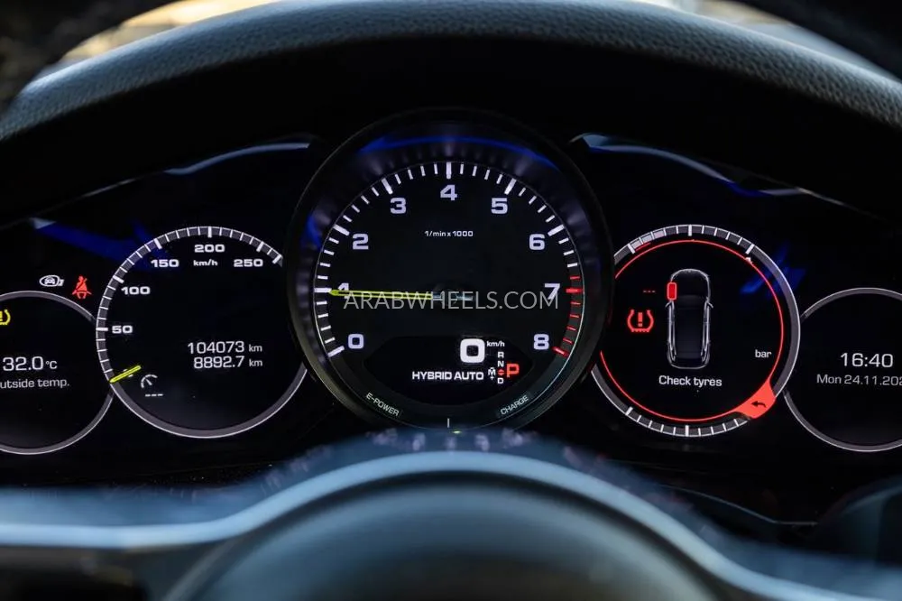 Porsche Cayenne 2019 for Sale in Dubai Image-21