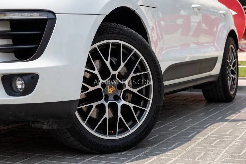 Porsche Macan 2015 for Sale in Dubai Image-11