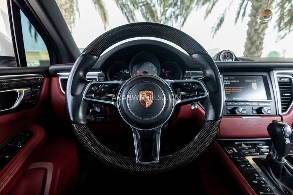 Porsche Macan 2015 for Sale in Dubai Image-17
