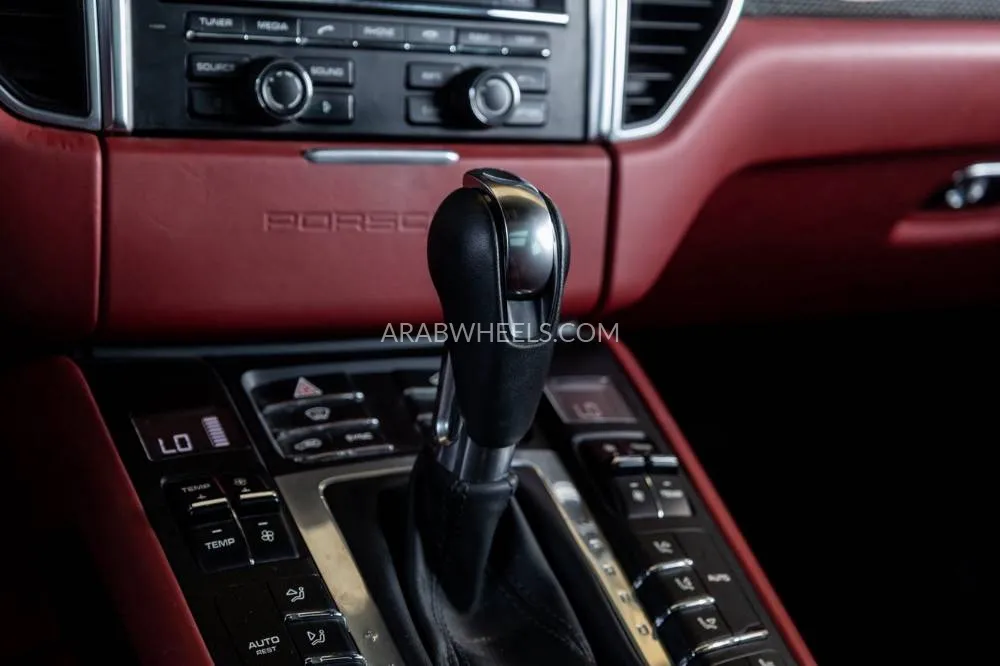 Porsche Macan 2015 for Sale in Dubai Image-20
