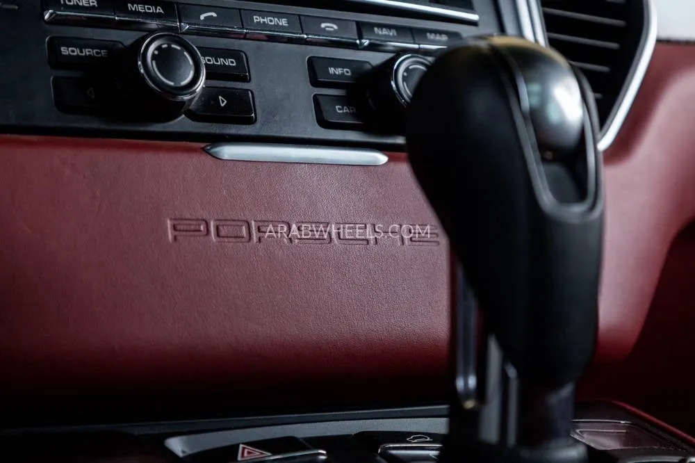 Porsche Macan 2015 for Sale in Dubai Image-21