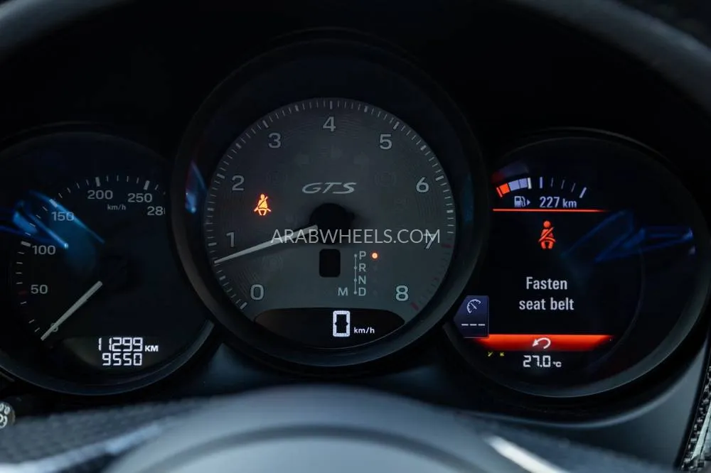 Porsche Macan 2024 for Sale in Dubai Image-21