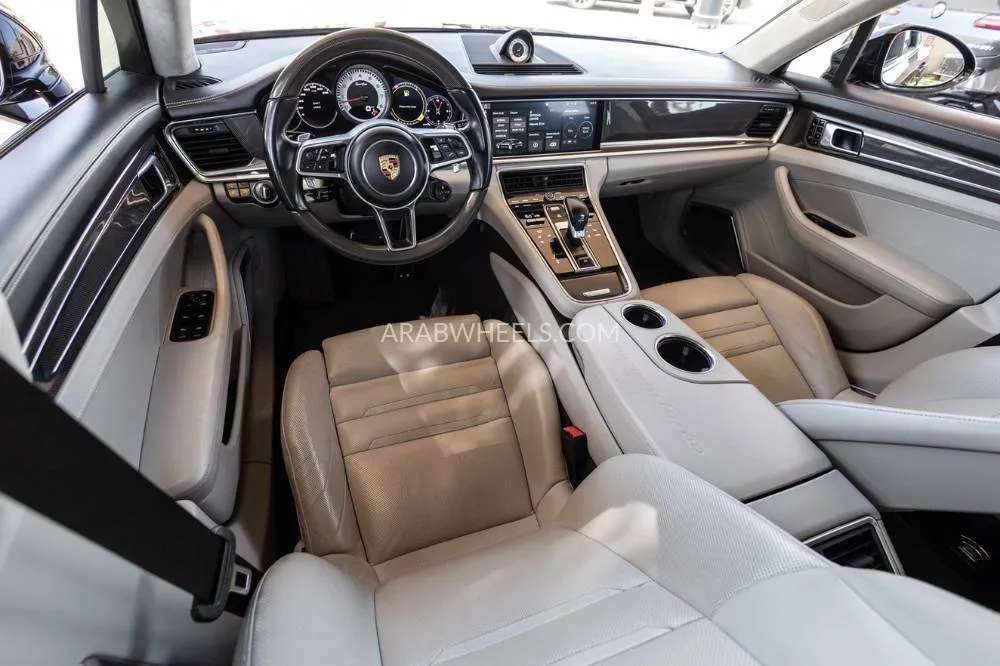 Porsche Panamera 2018 for Sale in Dubai Image-14