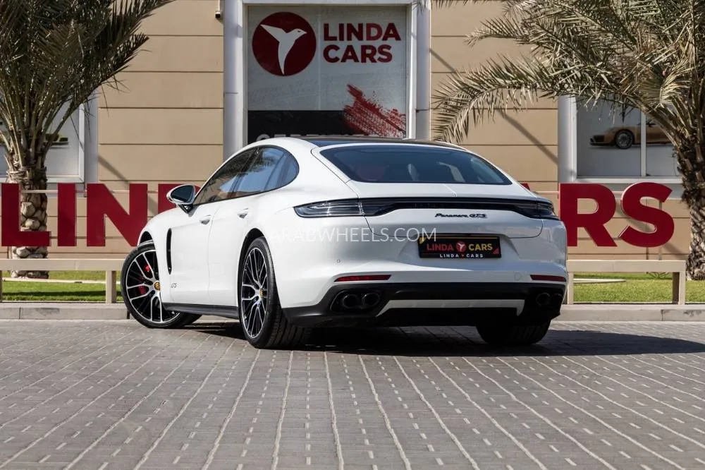 Porsche Panamera 2022 for Sale in Dubai Image-8