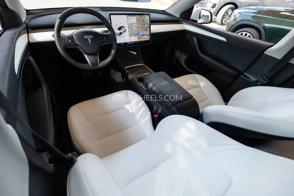 Tesla Model Y 2023 for Sale in Dubai Image-13