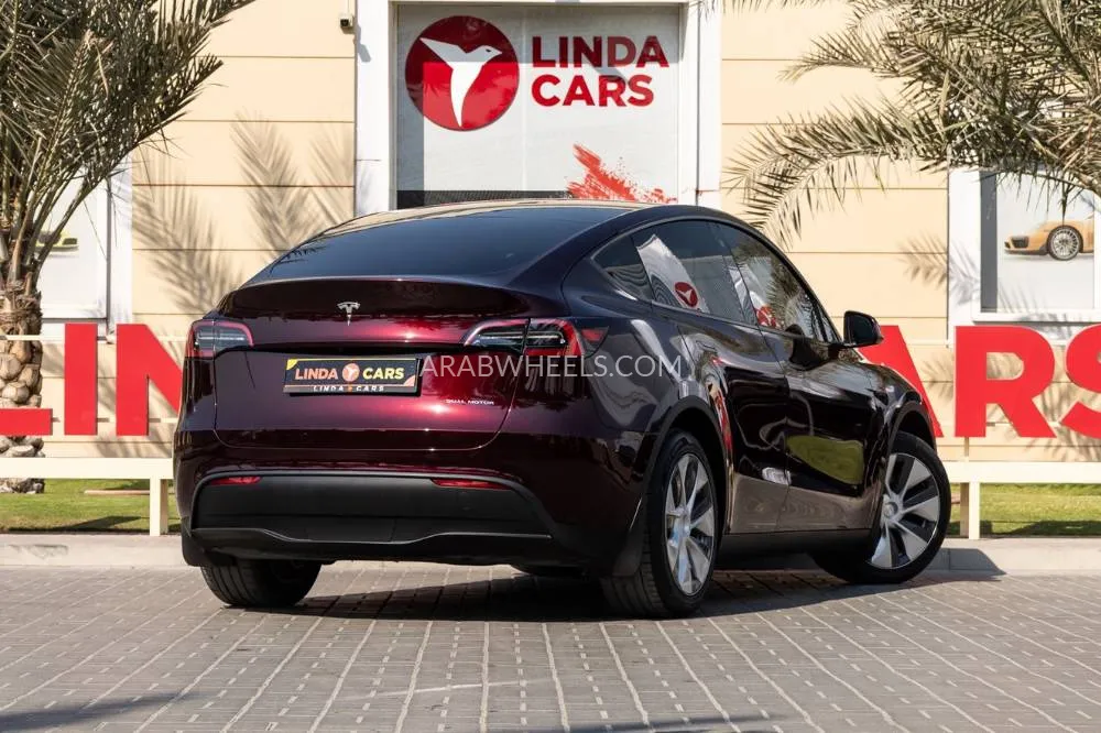 Tesla Model Y 2024 for Sale in Dubai Image-8