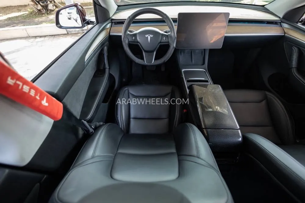 Tesla Model Y 2024 for Sale in Dubai Image-15