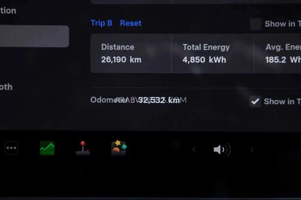 Tesla Model Y 2024 for Sale in Dubai Image-18