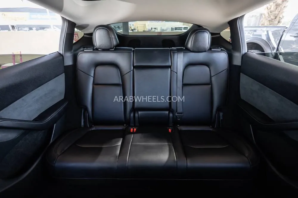 Tesla Model Y 2024 for Sale in Dubai Image-23