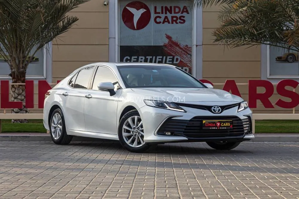 Toyota Camry 2024 for Sale in Dubai Image-3