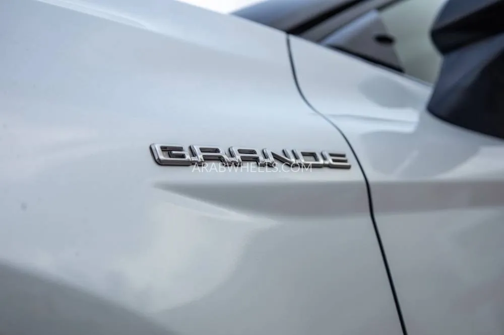 Toyota Camry 2024 for Sale in Dubai Image-11