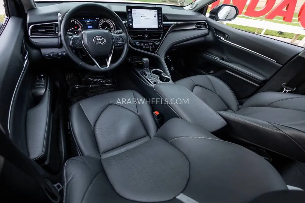 Toyota Camry 2024 for Sale in Dubai Image-15