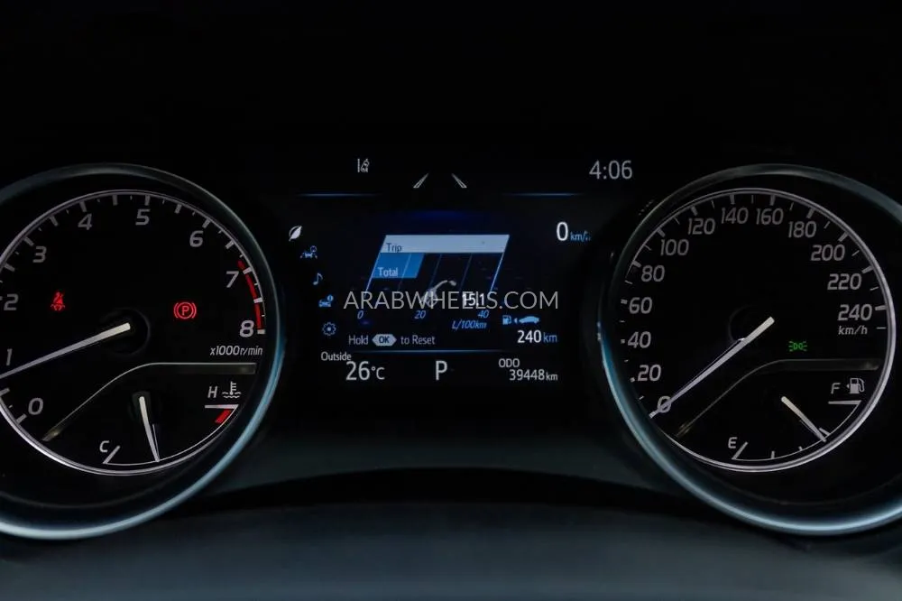 Toyota Camry 2024 for Sale in Dubai Image-20