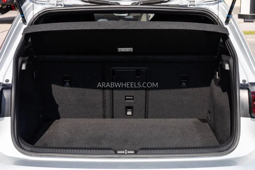 Volkswagen Golf GTI 2021 for Sale in Dubai Image-25