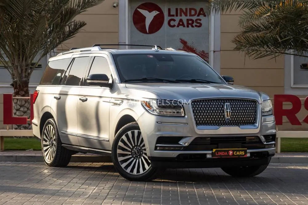 Lincoln Navigator 2021 for Sale in Dubai Image-3