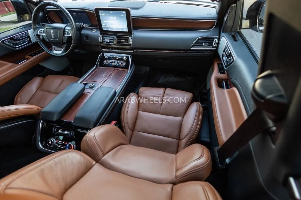 Lincoln Navigator 2021 for Sale in Dubai Image-23
