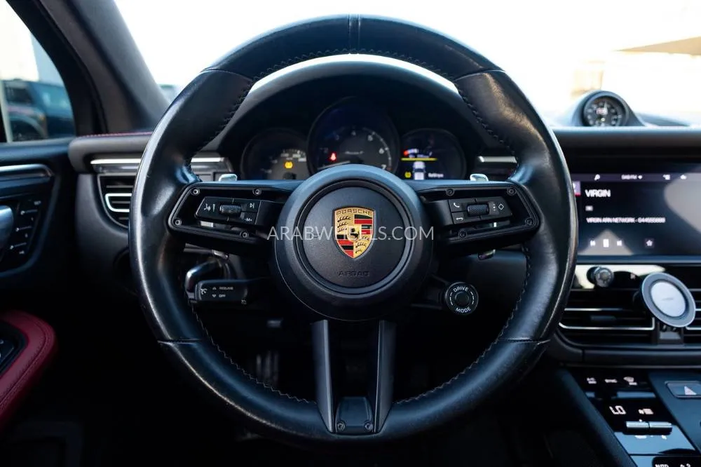 Porsche Macan 2022 for Sale in Dubai Image-17