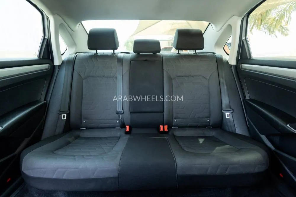 Volkswagen Passat 2021 for Sale in Dubai Image-23