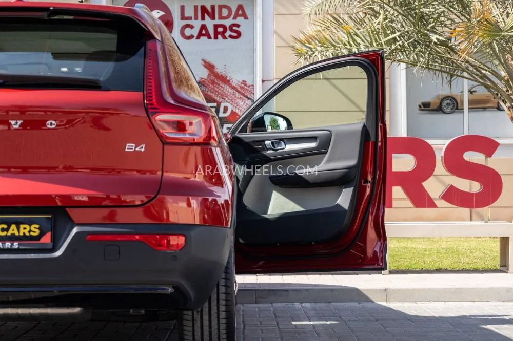 Volvo XC40 2024 for Sale in Dubai Image-7