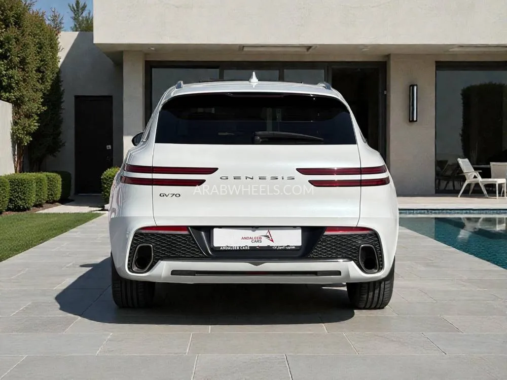 Genesis GV70 2024 for Sale in Dubai Image-5
