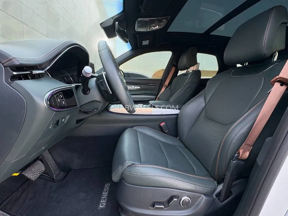 Genesis GV70 2024 for Sale in Dubai Image-18
