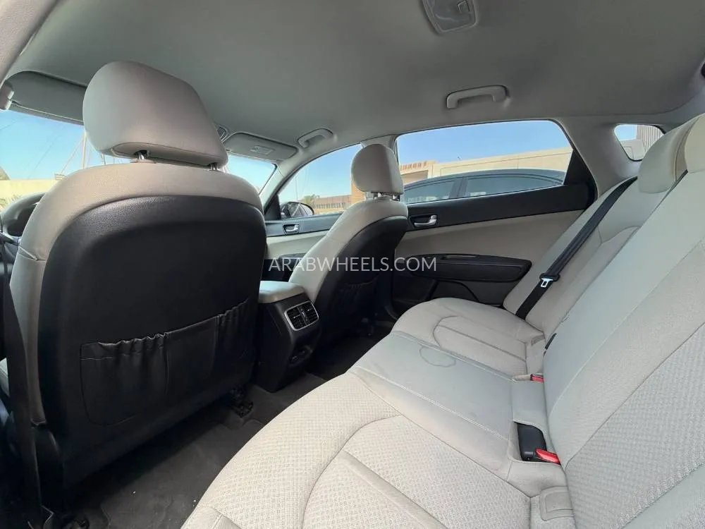 Kia Optima 2020 for Sale in Dubai Image-18