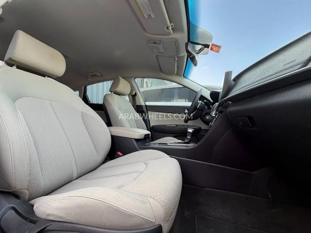 Kia Optima 2020 for Sale in Dubai Image-19