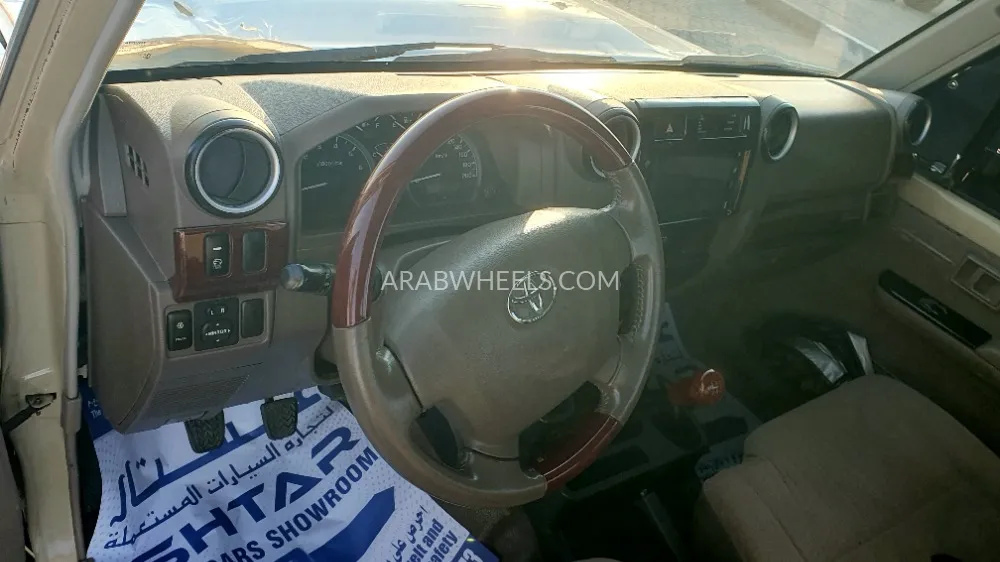 Toyota Land Cruiser 70 Series 2019 for Sale in Sharjah Image-7