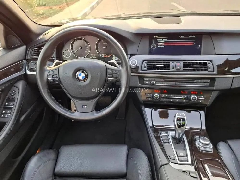 بي إم دبليو الفئة الخامسة 2013 for Sale in دبي Image-11