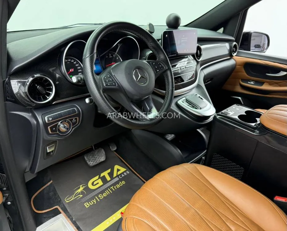 Mercedes Benz V Class 2023 for Sale in Dubai Image-8