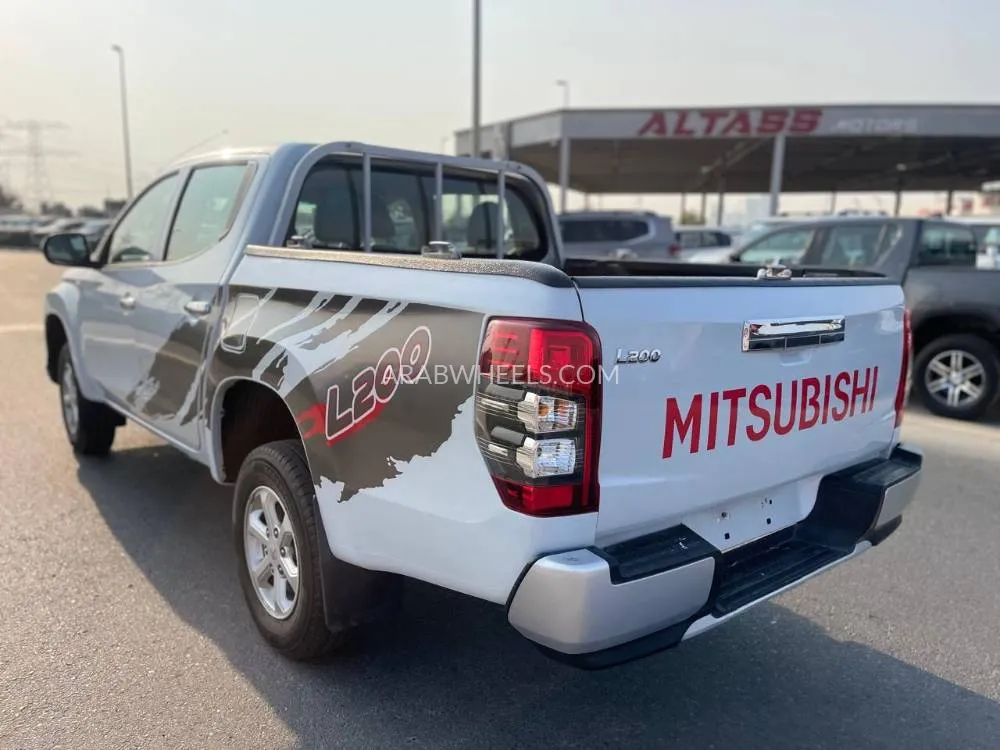 ميتسوبيشي L200 2019 for Sale in دبي Image-12