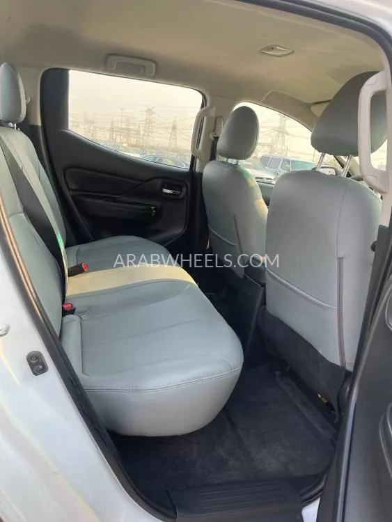 ميتسوبيشي L200 2019 for Sale in دبي Image-16
