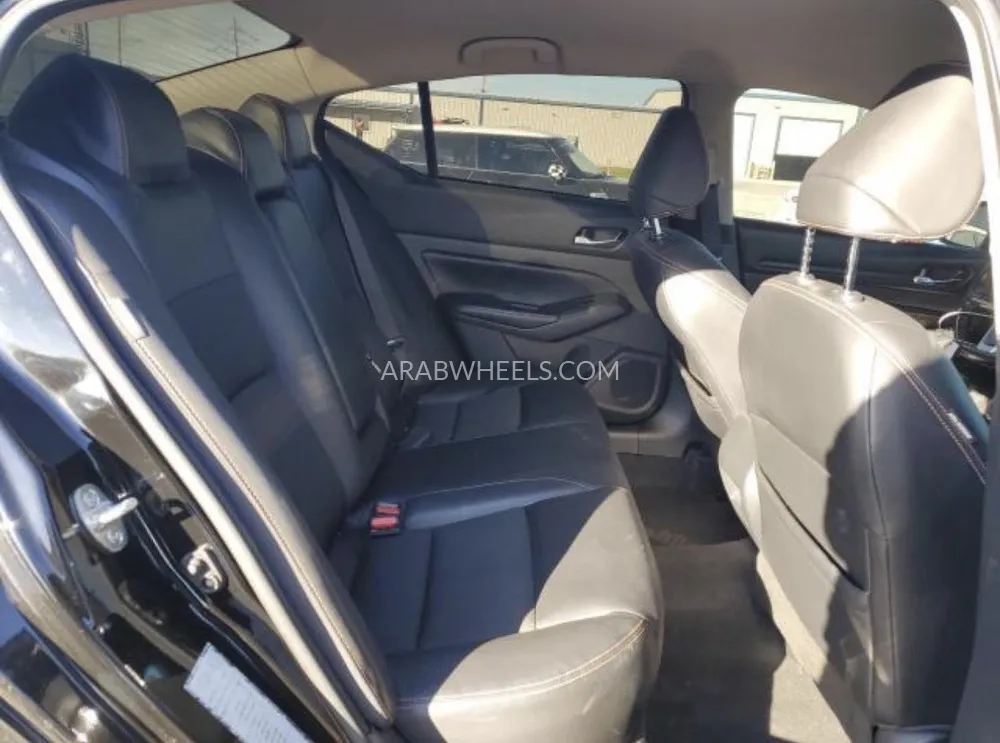 Nissan Altima 2021 for Sale in Sharjah Image-10