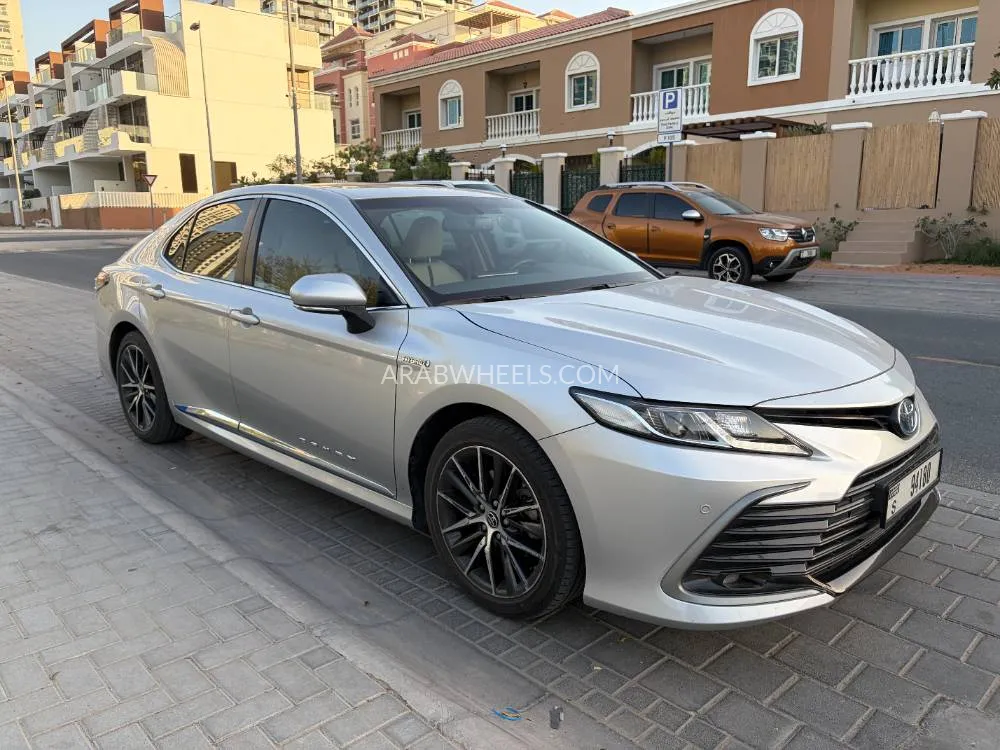 Toyota Camry 2023 for Sale in Dubai Image-8