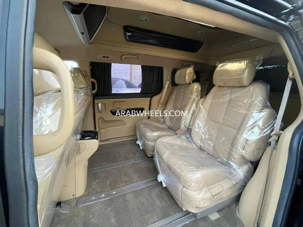 Kia Carnival 2019 for Sale in Umm Al Quwain Image-9