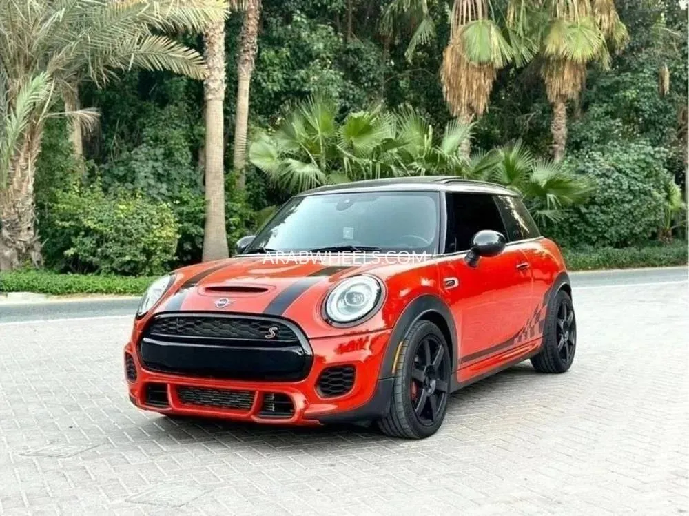 Mini Cooper 2019 for Sale in Dubai Image-4