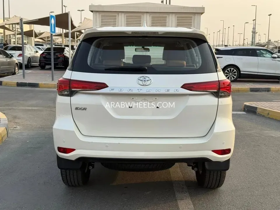 Toyota Fortuner 2021 for Sale in Sharjah Image-5