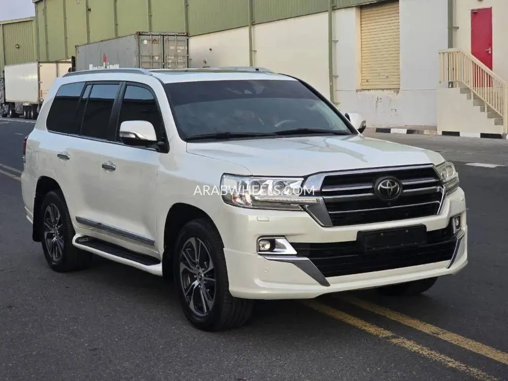 تويوتا لاند كروزر 2020 for Sale in أم القيوين Image-18