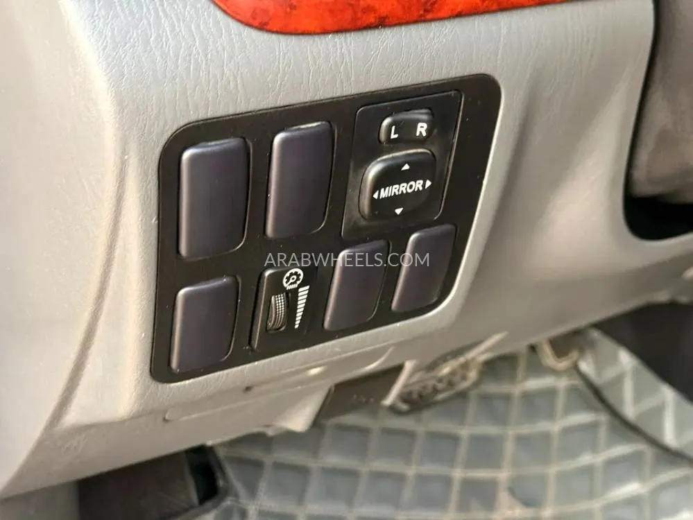 Toyota Land Cruiser Prado 2008 for Sale in Sharjah Image-16