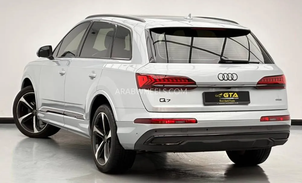 Audi Q7 2023 for Sale in Dubai Image-6