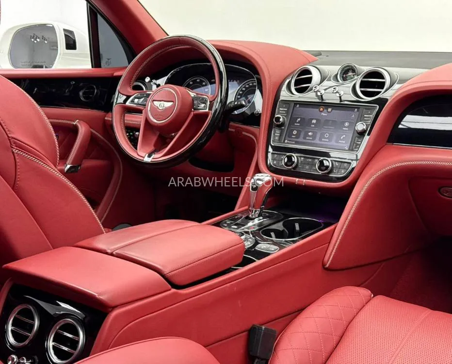 Bentley Bentayga 2019 for Sale in Dubai Image-12