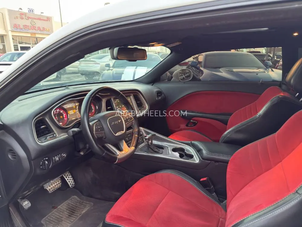 دودج تشالينجر 2016 for Sale in الشارقة Image-8