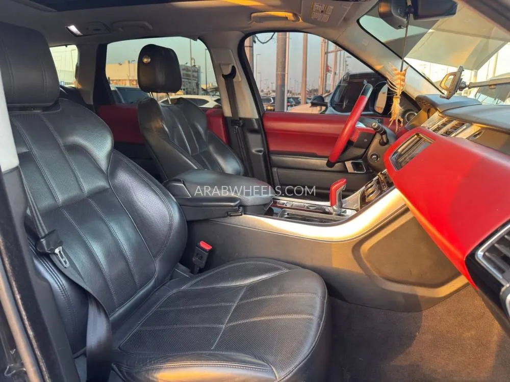 Land Rover Range Rover Sport 2015 for Sale in Sharjah Image-8