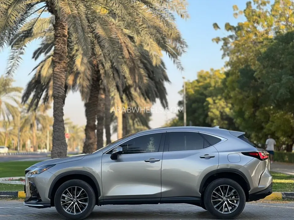 لكزس NX 2023 for Sale in الشارقة Image-11