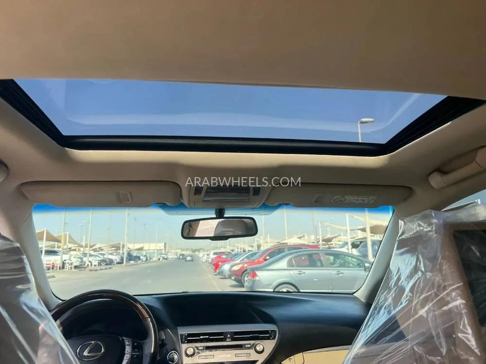 Lexus RX 2015 for Sale in Sharjah Image-11