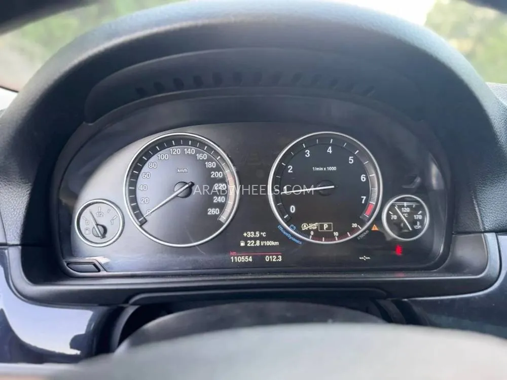 BMW 5 series 2016 for Sale in Sharjah Image-12