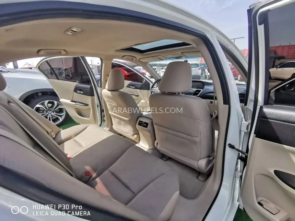 Honda Accord 2016 for Sale in Sharjah Image-6