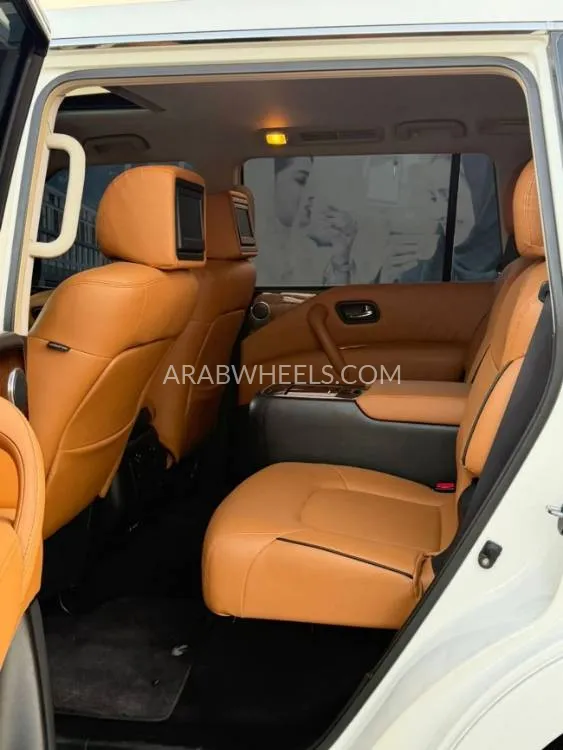 Infiniti QX56 2011 for Sale in Sharjah Image-20