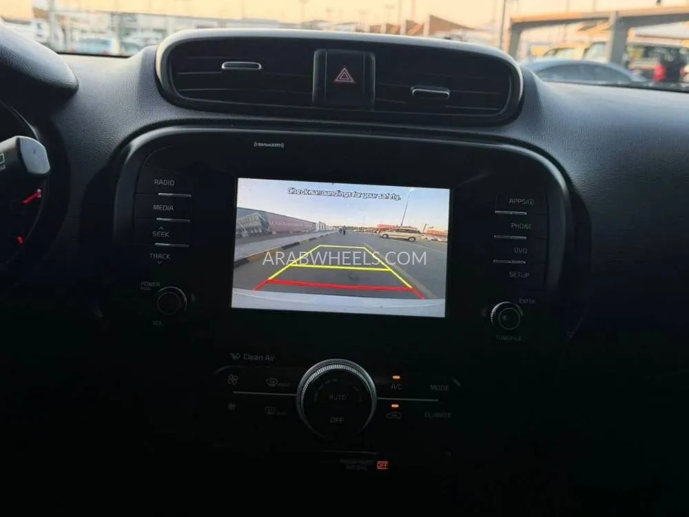 Kia Soul 2018 for Sale in Sharjah Image-14